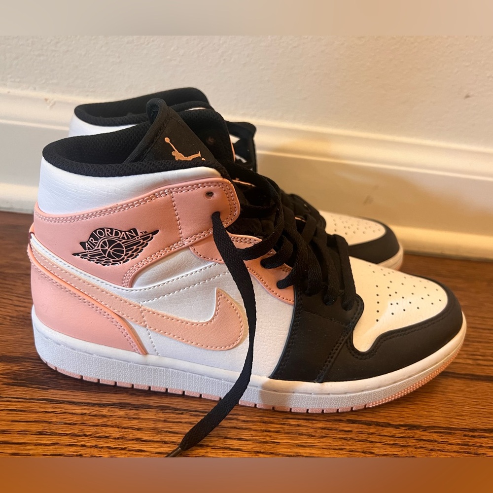 Nike Air Jordan 1